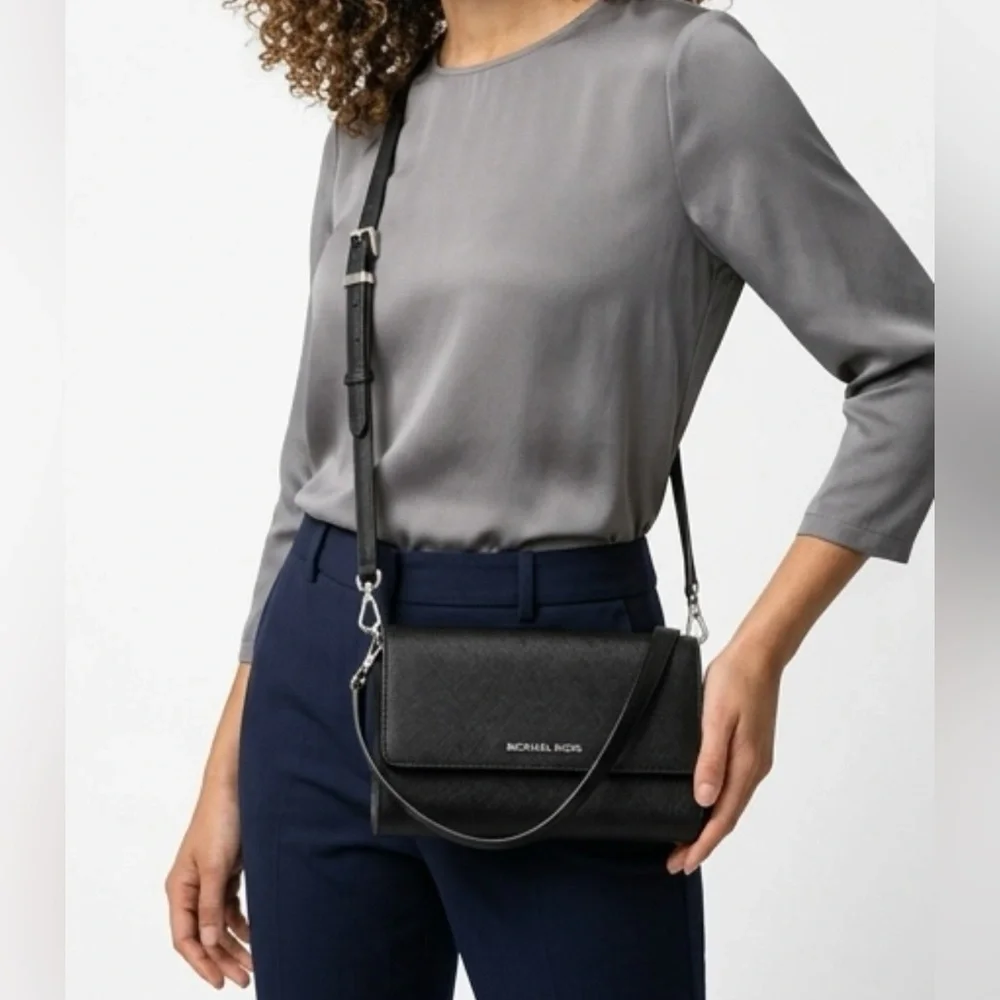 Michael Kors Jet Set Travel 3-in-1 Crossbody bag in Saffiano black leather - Picture 2 of 14